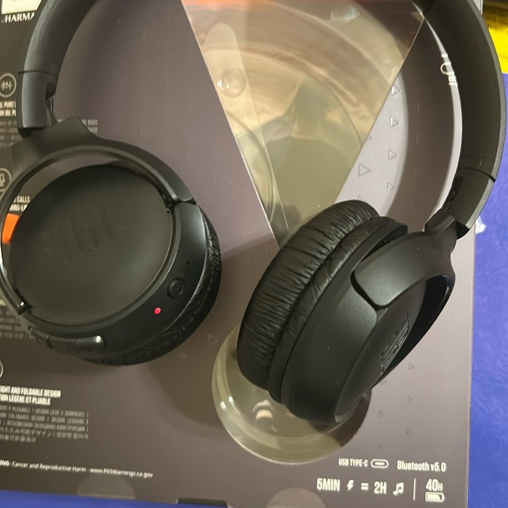 JBL Black Wireless Headphones